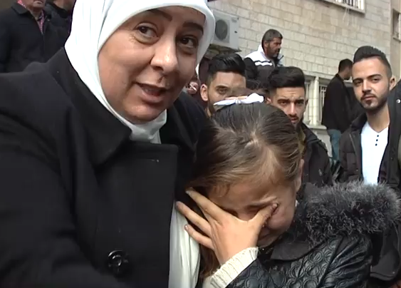 الطفلة العطار تصل من غزة الى رام الله لإجراء عملية زرع كلى